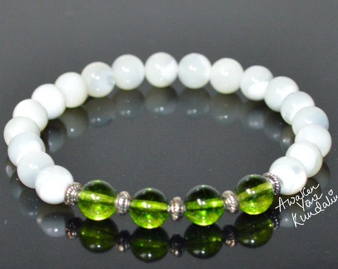 Peridot and Mother of Pearl Bracelet, Healing Crystal Peridot & Pearl Bracelet for Men and Women