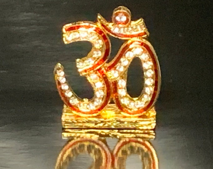 Gold Aum Om Religious Spiritual Gift, Diwali Gift, Minimal, Gold Flower Disc, Yoga Lover, Symbolic, Buddhist Gift, Gold Om Charm,Christmas