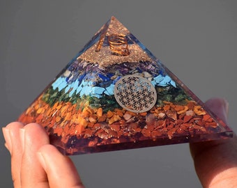 Seven Chakra Orgone Pyramid 7 Chakra flower of life orgonite Pyramid Healing Crystals for Emf Protection Meditation Yoga Energy Generator