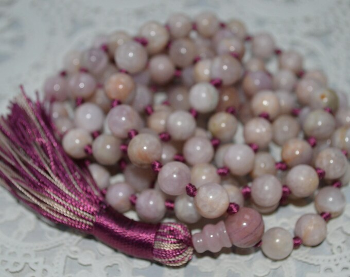 New Beginnings Knotted Lilac Kunzite Mala Necklace, Mala Beads, Mala Necklace, Kunzite Mala Prayer Beads Knotted Mala, Yoga Gift for Her