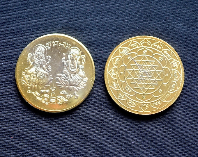 Sri Shri Maha Laxmi Lakshmi Ganesh Ganpati Yantra Yantram Gold toned Coin - Energized Diwali Puja Coin For Good Luck, Wealth and Prosperity