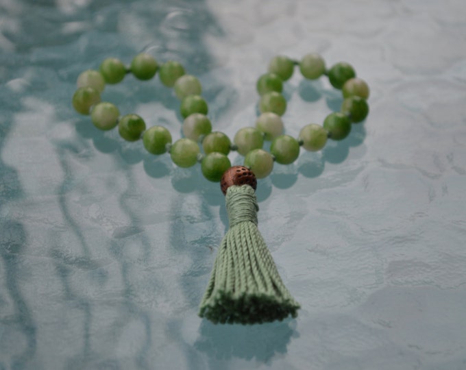 Heart Chakra 108 Green Aventurine Knotted Mala Bead Unconditional love Understanding Openness Balance Forgiveness Trust Compassion Happiness