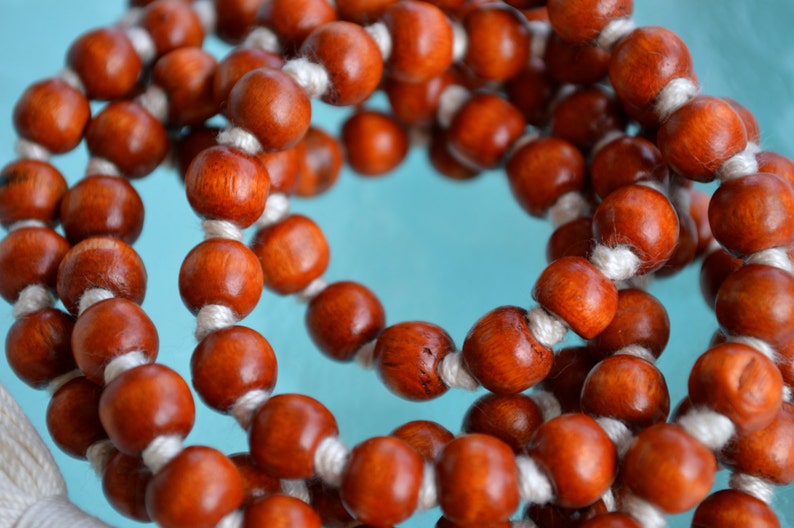Blessed 108 Wooden Dyed Hand Knotted Mala Beads Necklace Nirvana Karma 8 mm Prayer Beads For Awakening Chakra Kundalini Meditation