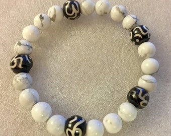 Mala Bracelet - Wrist Mala - Healing Howlite Bead Yoga Bracelet with an OM charm patience and to eliminate rage, pain and stress, Calms