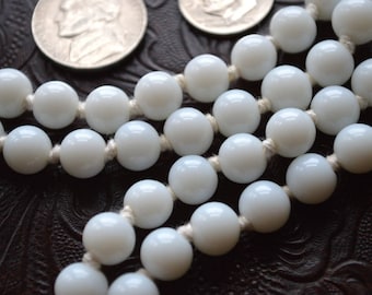 White Jade Hakik Mala Beads Necklace - 8mm 108 Prayer Beads for Eliminating Bad Luck, Good Fortune, Overcoming Fear, Powerful Healer