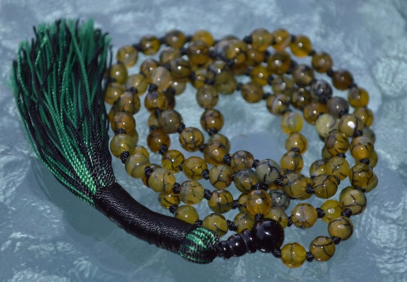 108 Green Agate Dragon Vein Hand Knotted Mala Bead Necklace Buddhist Prayer Beads Knotted Gemstone Mala Energized for Spiritual Awakening