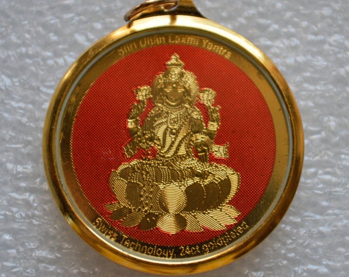 Sri Shri Maha Laxmi Lakshmi Yantra Kavach Amulet - Energized Engraved Hihg Quality Laminated Yantra For Enormous wealth and good fortune
