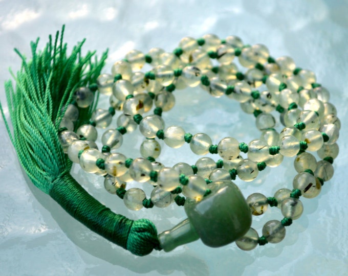 Chakra Jewelry / Prehnite / Prehnite Mala Necklace / Prehnite Pendant / Prehnite Jewelry / Reiki Jewerly / Boho Necklace green heart chakra