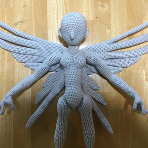 Flügel Häkelanleitung für Amigurumi Frauenkörper