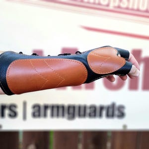 Black and Tan Leather Arm Guard and 3 Finger Shooting Tab. Bow Hand Shooting Glove