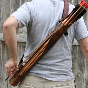 Brown Leather Quiver - Left side reverse draw