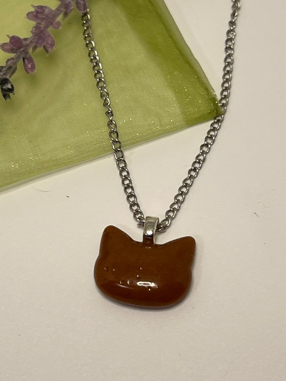 Cat necklace, glass cat pendant necklace, brown cat pendant on a silver chain, animal lover jewelry, pet memorial jewelry