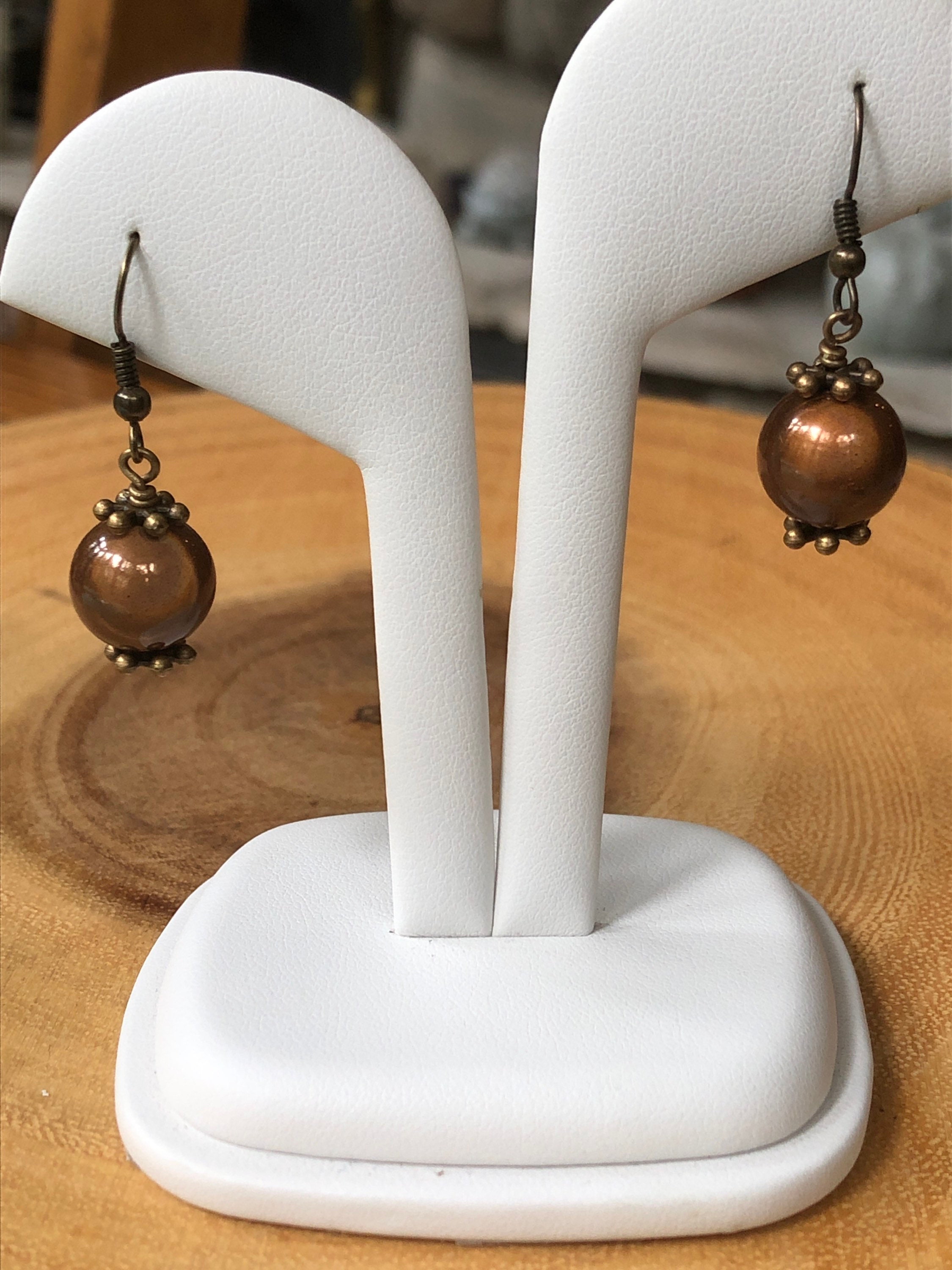 Round miracle bead earring, simple round earrings, iridescent round