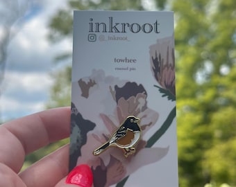 Spotted Towhee Enamel Pin – Rust & Black Songbird Lapel Pin | Nature-Inspired Bird Pin for Collectors and Bird Lovers