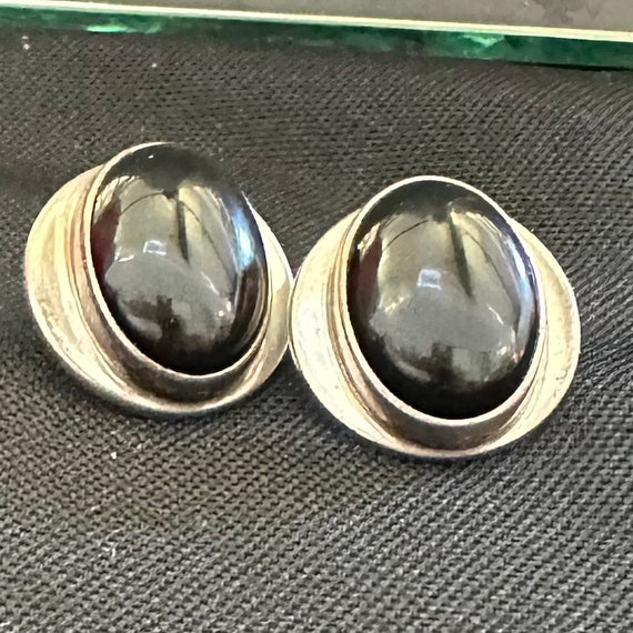 Sterling silver and Onyx vintage earrings - image 3