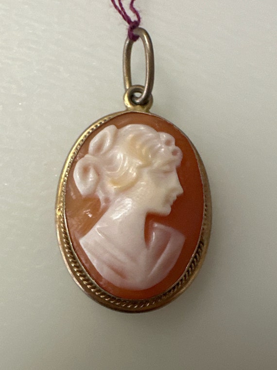 Antique Italian cameo pendant