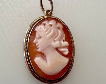 Antique Italian cameo pendant