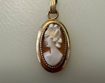 Vintage cameo pendant
