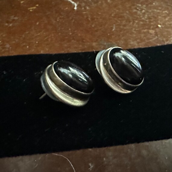 Sterling silver and Onyx vintage earrings - image 4