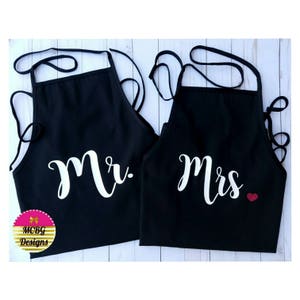 Mr. And Mrs. Apron Set•Full Length•Wedding Gifts•Bridal Shower Gift•Anniversary Gifts•Cooking•Aprons•Bride To Be•Wedding•Valentine&#39;s Gifts