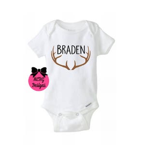 Hirsch Geweih Shirts•HirschHemden•Jagd Baby Outfit•Hirsch Jagd•Baby Shower Geschenk•Baby Jungen Outfits•Baby Weihnachten•Grafisches T-Shirt