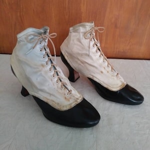 Vintage Capezio Dance Boots Black White Leather Soles/Antique 1900 Prairie Wild West Steampunk Victorian/Edwardian/Lace up/Boho Wedding