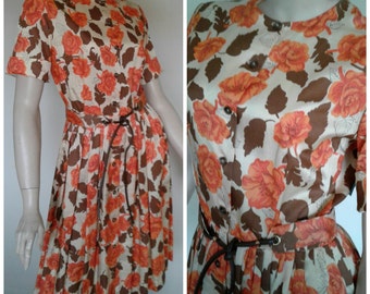 Vintage 50s/60s Garden Party Dress/Shirtwaist/Ivory Orange Brown Floral Leaf/Sz. Sm./1950 Rockabilly/1960 Mad Men~Mrs Maisel /Fall Spring