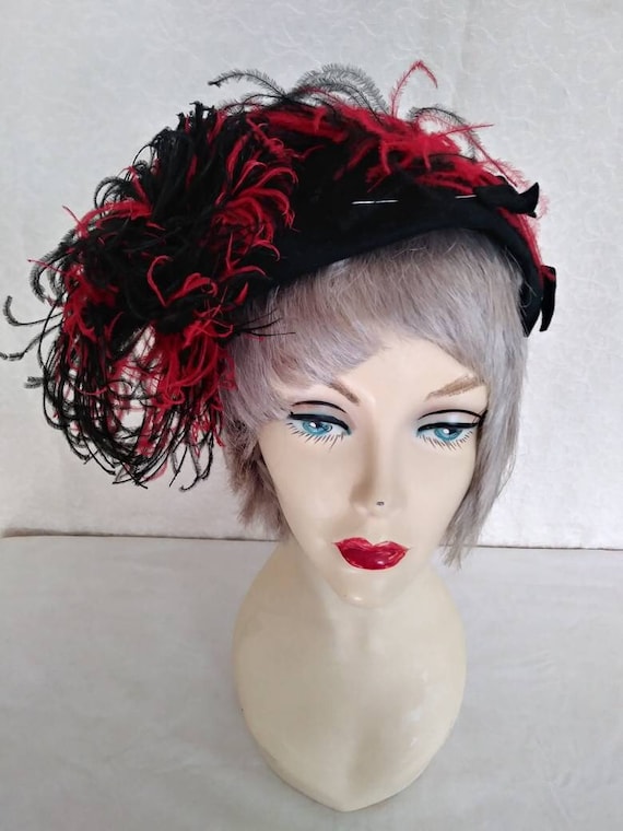 Fabulous Vintage 40s/50s Hat/Black Wool Felt/Red … - image 1