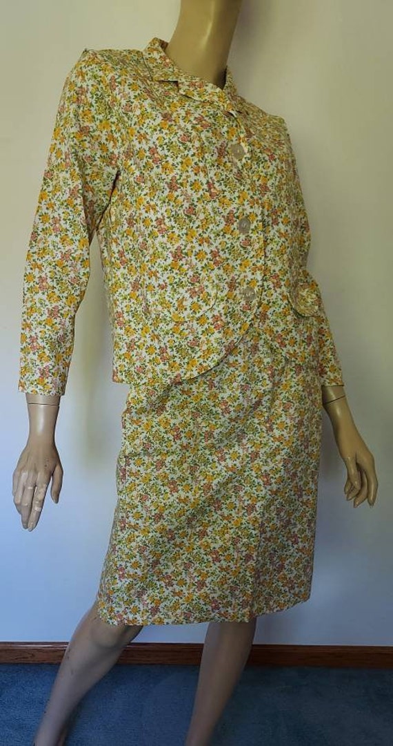 Vintage 60s/70s Skirt Suit Jacket Set/ Cotton Flo… - image 4