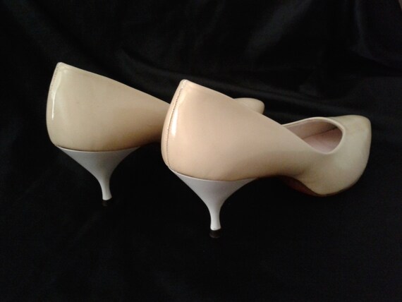 Vintage 50s/60s Two Tone White/Ivory Luster Shoes… - image 2