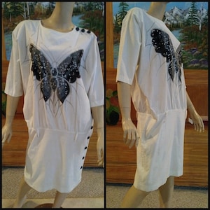 Robe vintage des années 70/80/coton papillon/créateur « jeune édouardien »/bohème hippie hippie 1970/style boxy Mod 1980/grand/printemps été/blanc gris argent