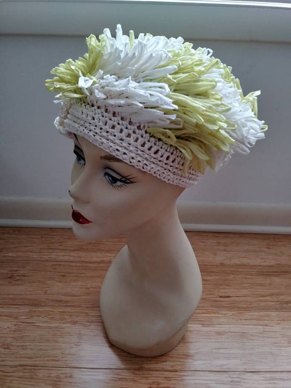 Vintage 60s Raffia Sun Hat/White Yellow  Chartreu… - image 7