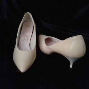 Vintage 50s/60s Two Tone White/Ivory Luster Shoes/Patent Leather/High Heels/Leather Soles/SATTINI Shoemaker/Size 9 M/ Pumps/Wedding Party