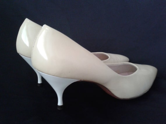 Vintage 50s/60s Two Tone White/Ivory Luster Shoes… - image 4