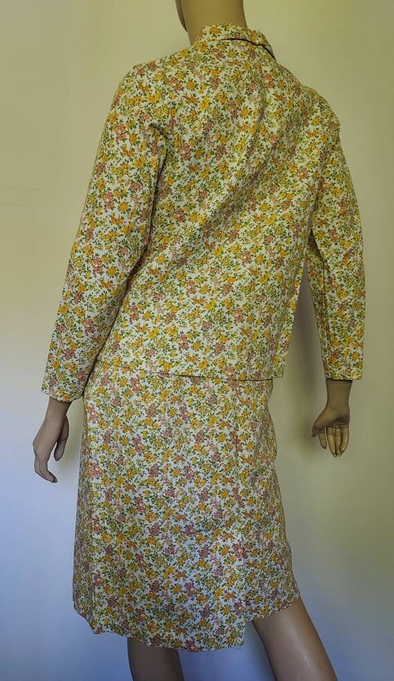 Vintage 60s/70s Skirt Suit Jacket Set/ Cotton Flo… - image 6