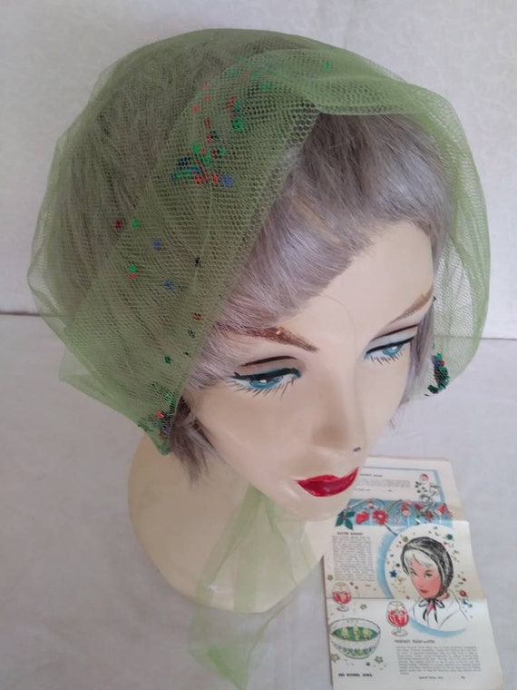 Vintage 50s/60s Green Bonnet Scarf Hat/Glitter Re… - image 3