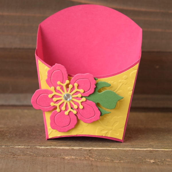 Luau Favor Box, Luau Treat Holder, Luau Party Favors, Summer Party Favor, Hibiscus Flower Box, Birthday Party Favors, Bridal Shower Favors