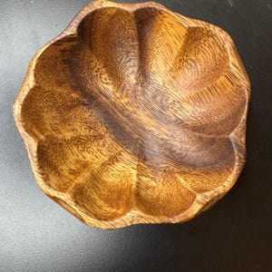 NWT Small Wooden Bowl Decorative Candy Nut Dish Key Holder Trinket Bowl