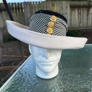 Vintage Women\'s White black Wool Hounds Tooth Gold Buttons Sequins Hat Size One Vintage Women main image 2