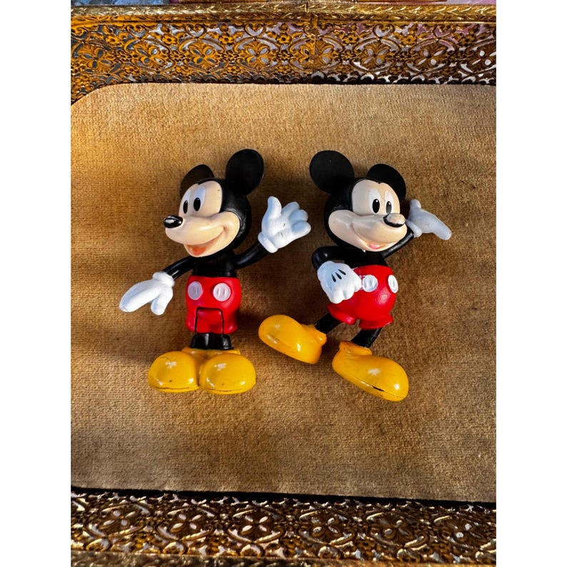 Figuras de PVC vintage de Mickey Mouse, Walt Disney Productions, década de 1980 imagen 3