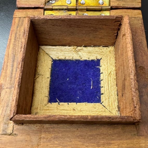 Hand Carved Wood Trinket Box Floral Design Small … - image 8