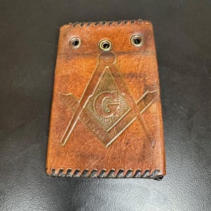 VTG Masonic Tooled Brown Leather Tri Fold Key Holder Wallet Steel Snap Closure