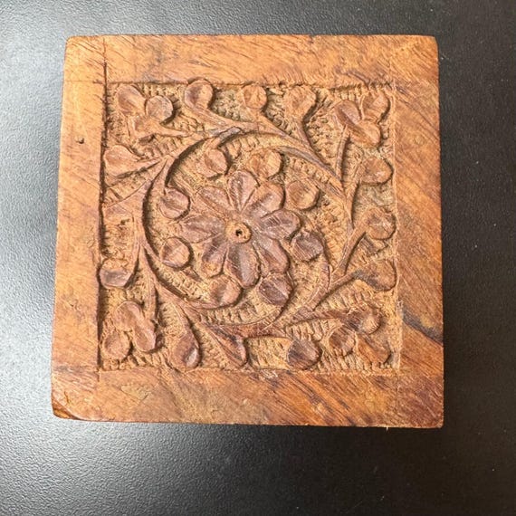 Hand Carved Wood Trinket Box Floral Design Small … - image 1