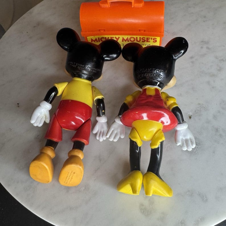 Figuras articuladas vintage de Mickey Mouse y Minnie Mouse de Walt Disney con caja de picnic imagen 5