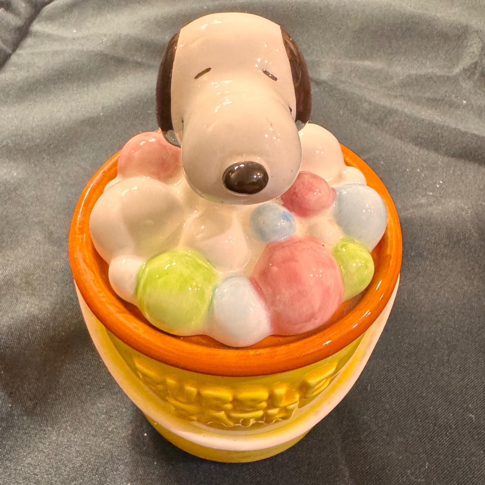 Vintage Snoopy in Bubble Bath Bucket Trinket Box Ceramic Made in