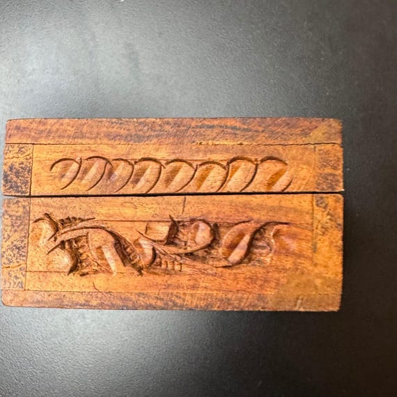 Hand Carved Wood Trinket Box Floral Design Small … - image 2