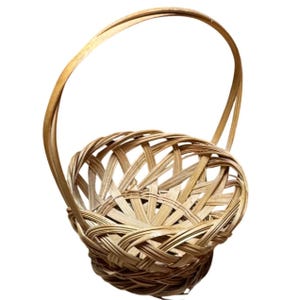 Miniature Woven Wicker Basket with Handle Natural Wood Tiny Dollhouse Decor 2in