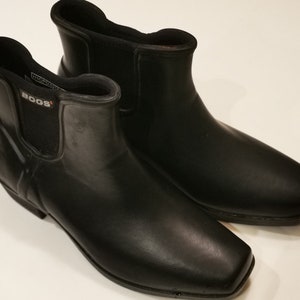 Bogs Low Cut Valerie Rubber Boots Black Chelsea Square Toe Bootie Womens 6 New