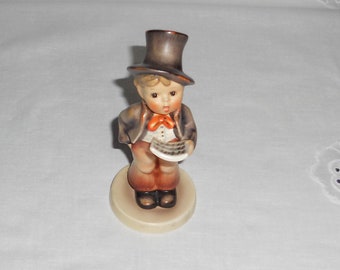 Vintage Hummel Goebel Figur Street Singer - #737 - Made in W. Germany - 1970er Jahre