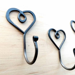Small Forged Steel Key Hook - Set of 5 - Heart Shaped Wall Hooks - Key Hanger - Necklace Hanger